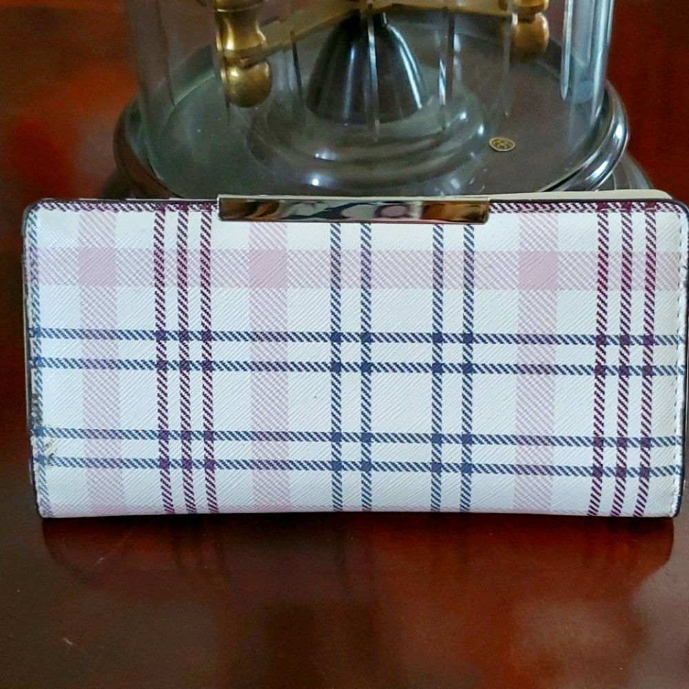 Plaid Wallet